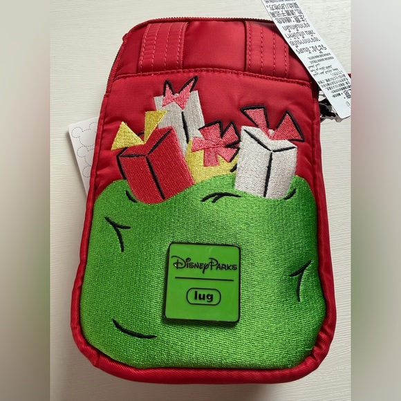Lug x Disney Mickey Very Merry Christmas Party 2024 Mini Skeeter Crossbody NwT - Picture 4 of 11